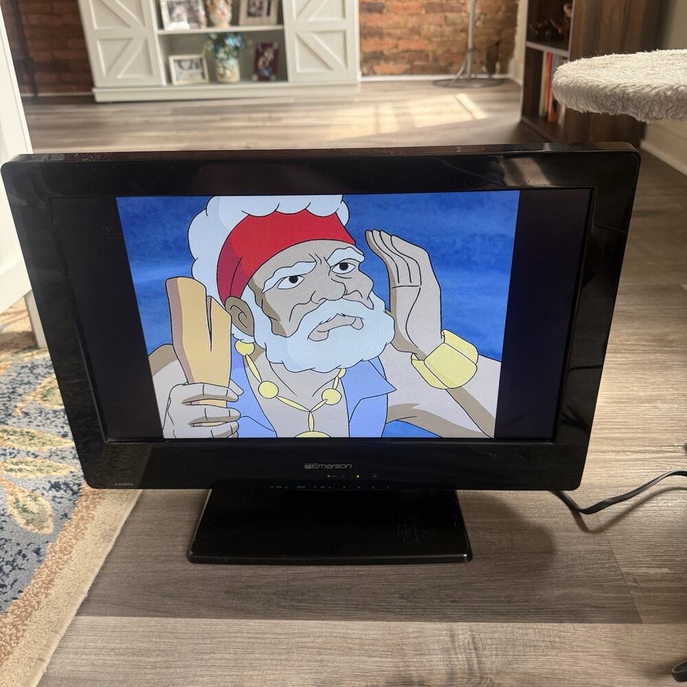 Emerson 19" TV Combo DVD Player HDMI 720P LCD LD190EM2 No Remote